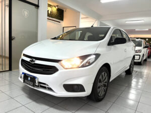 Chevrolet Onix Joy Black I Agüero Automotores